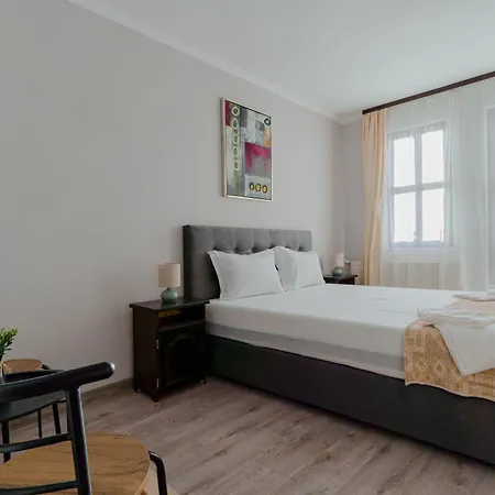 арбанашко село Hotel *