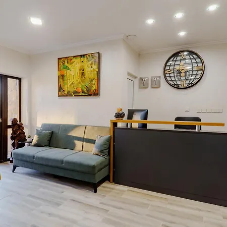 арбанашко село Hotel